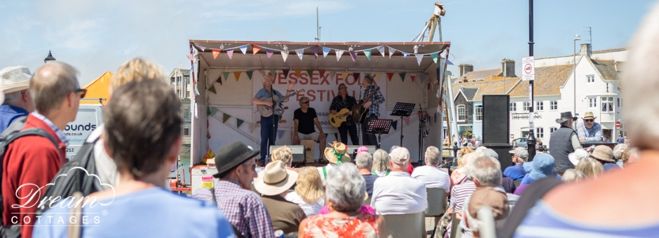 Wessex Folk Festival scene