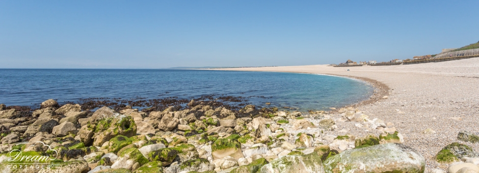 11 Best Beaches in Dorset Chesil Cove