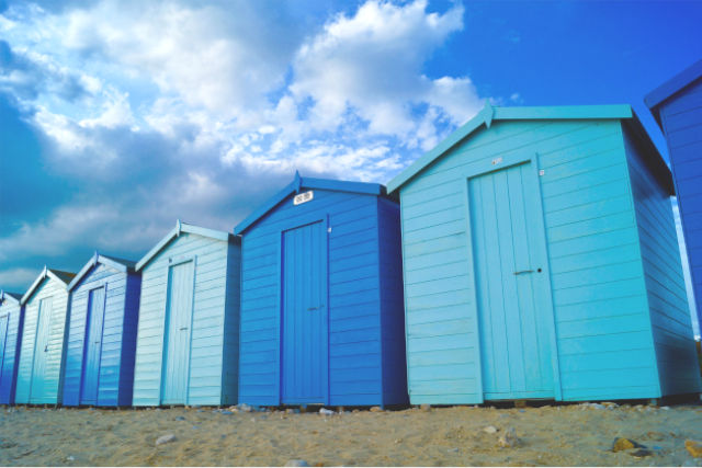 charmouth beach cabins