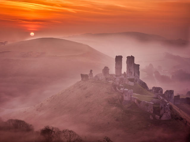 romantic setting at Corfe Castle