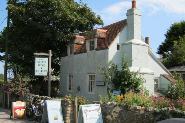 The Dolls House Sweet Shop